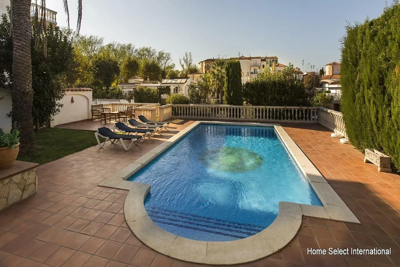 2005 Villa Freser al canal para 6 personas Empuriabrava 0*,  Spagna